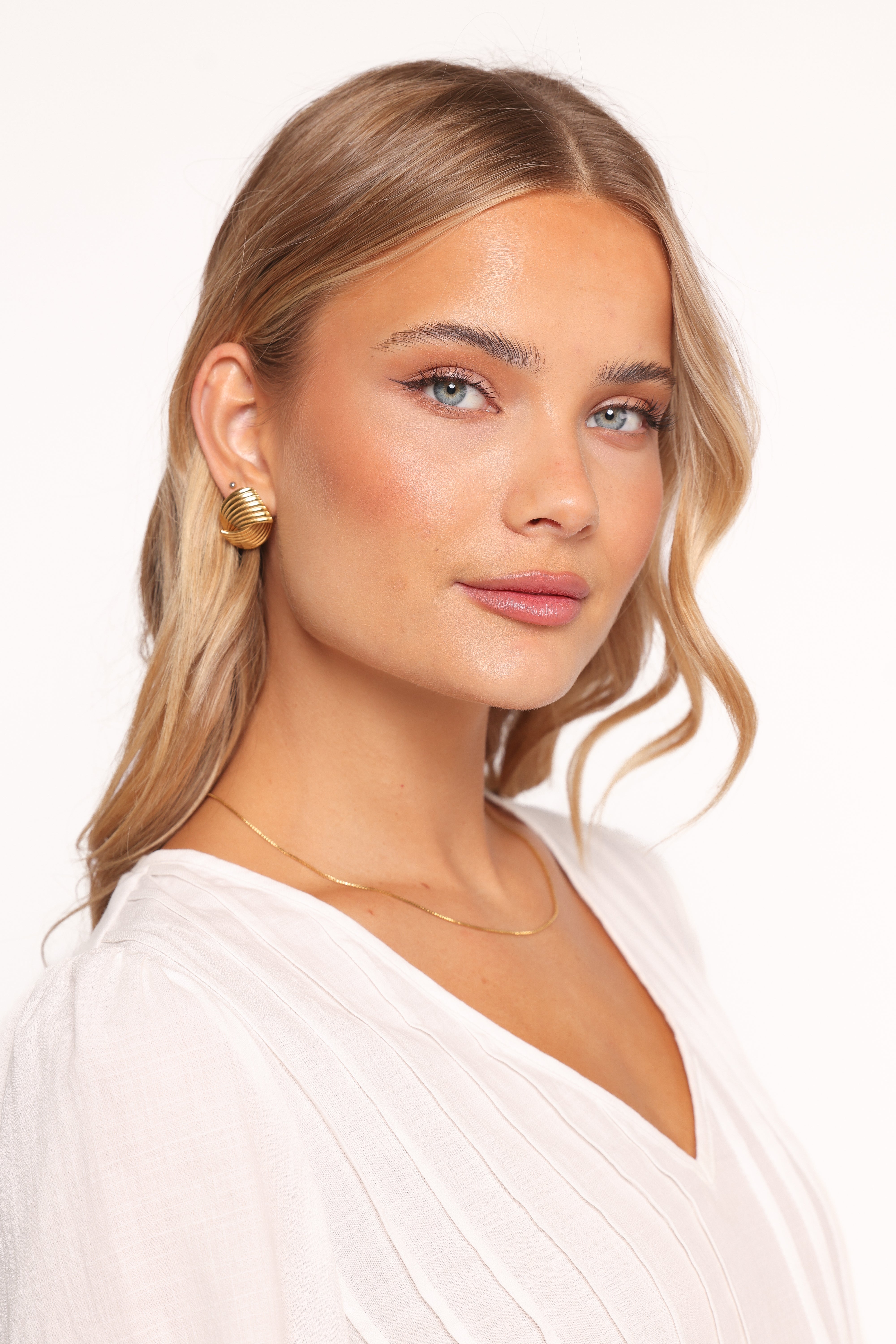 Sinclair Earrings - Gold