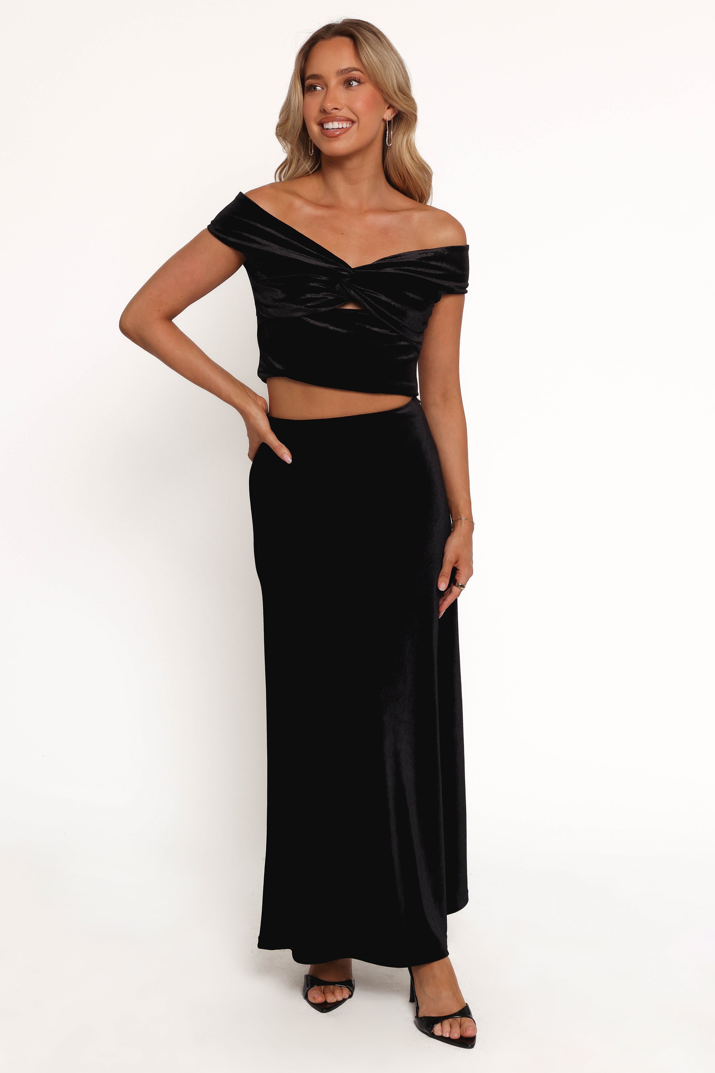 Suri Velvet Maxi Skirt - Black