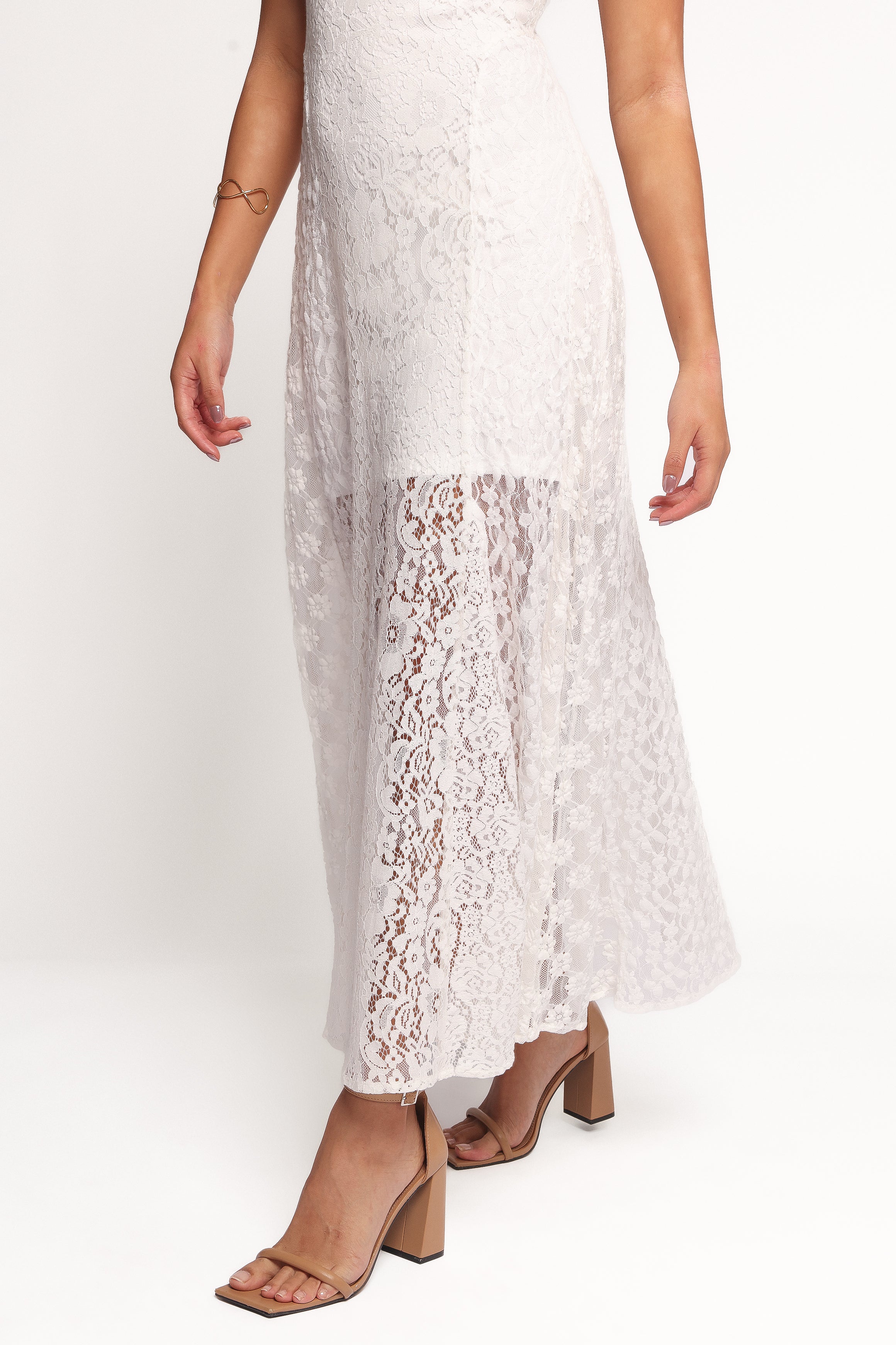 Varia Lace Maxi Dress - White